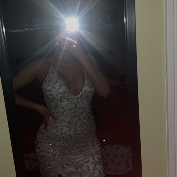 Ball gown (white, beaded and sparkly) - Picture 3 of 5